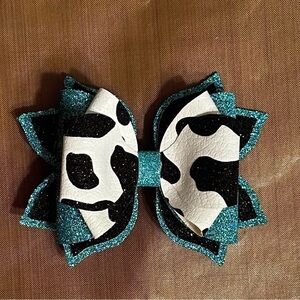 Tumbler bow accessory